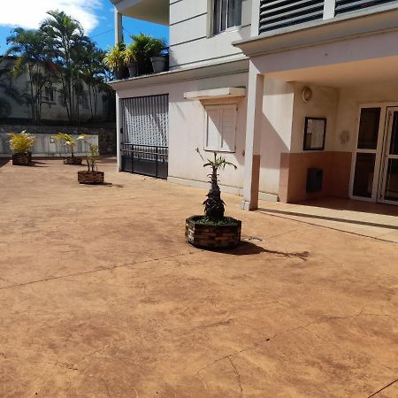 Appartement T3 Proche Aeroport Et Nordev Sainte-Clotilde Exterior foto
